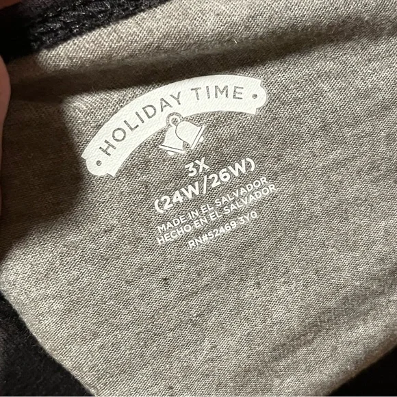 #12 Holiday Time Tee - Picture 11 of 11